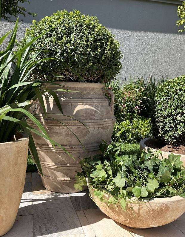Vasos Portofino em terraço